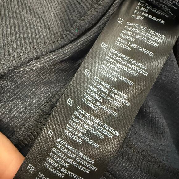 Kuhl Women's Weekendr Tight Performance Fabric Lightweight Black Size Large Reg - Picture 7 of 9